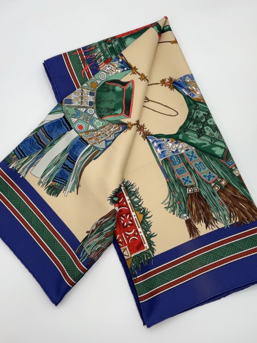 Authentic Hermes Carré 90  CUIRS DU DESERT Beige x Multicolor Silk Scarf W/Box
